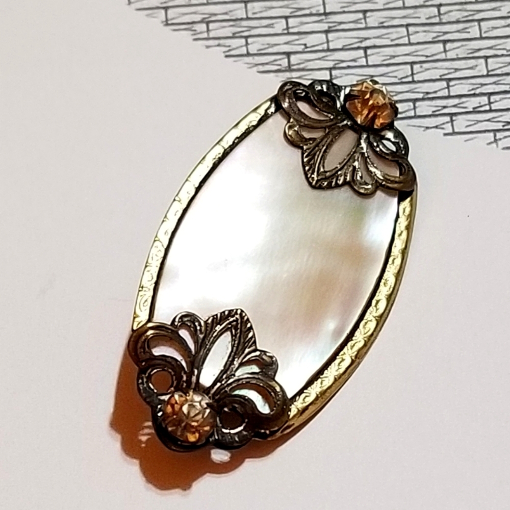 1800s Victorian Mother of Pearl Paste Stone Brooch - Picture 7 of 7